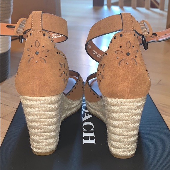 Authentic Coach Kelsi Sde Wedge - Picture 3 of 7
